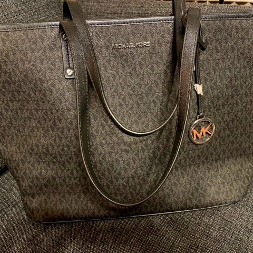 Michael Kors Jet Set Large Drawstring Tote